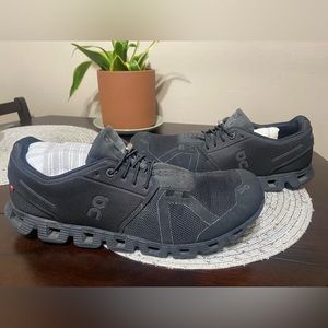On Cloud Black Sneakers. Size 11.5. Black.
